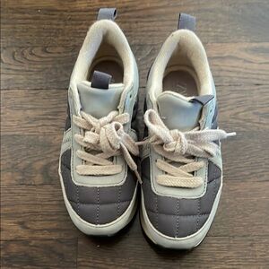 Zara Gray and White Sneakers Classic Athletic Design